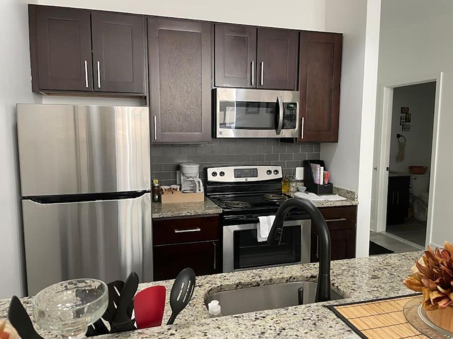 Cozy, High Rise, Large Studio Facing Downtown . Διαμέρισμα Βαλτιμόρη Εξωτερικό φωτογραφία